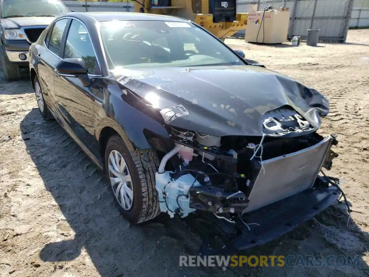 1 Photograph of a damaged car 4T1B31HK8KU513063 TOYOTA CAMRY 2019