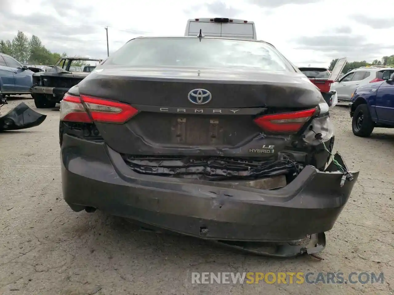 9 Photograph of a damaged car 4T1B31HK8KU514052 TOYOTA CAMRY 2019