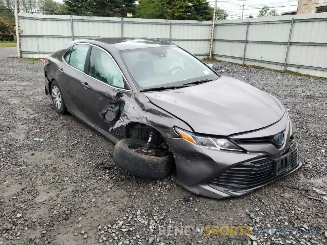 1 Photograph of a damaged car 4T1B31HK8KU515217 TOYOTA CAMRY 2019