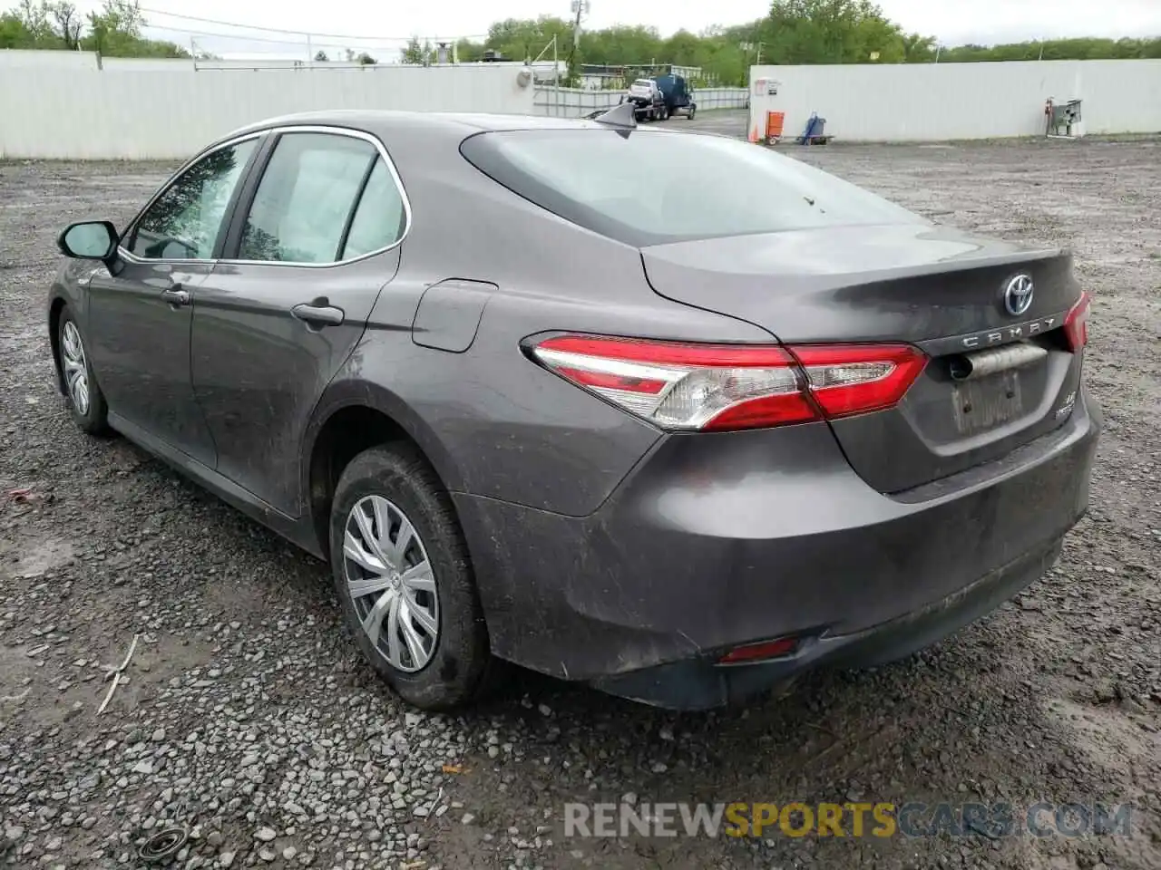 3 Photograph of a damaged car 4T1B31HK8KU515217 TOYOTA CAMRY 2019