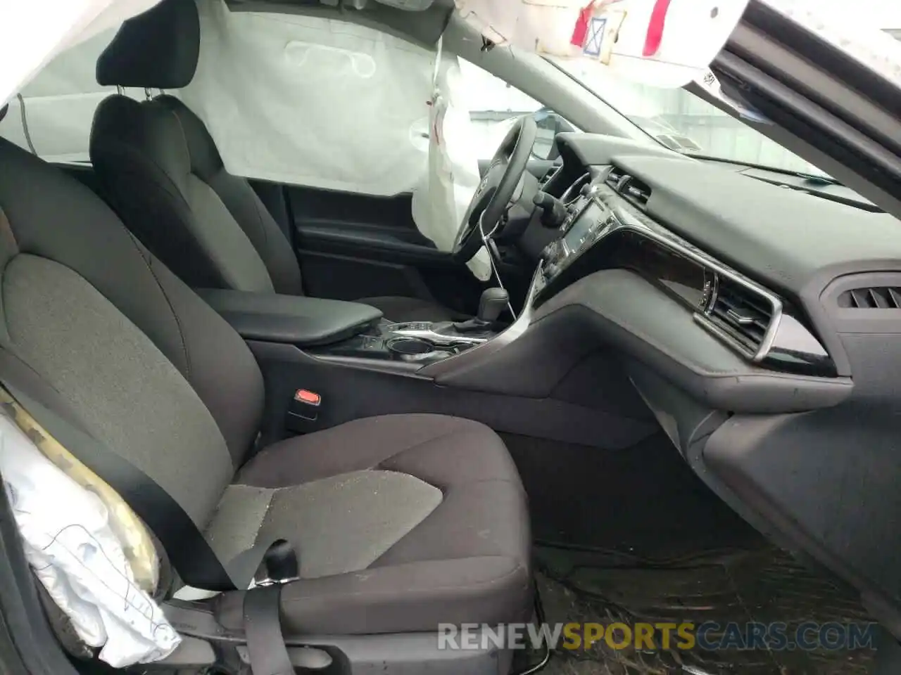 5 Photograph of a damaged car 4T1B31HK8KU515217 TOYOTA CAMRY 2019