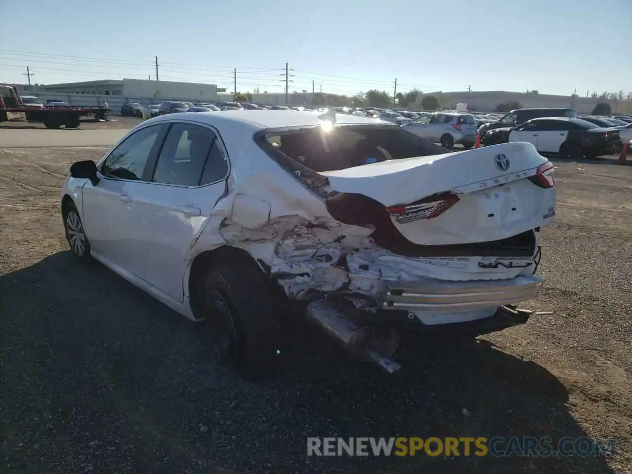 3 Photograph of a damaged car 4T1B31HK8KU516819 TOYOTA CAMRY 2019