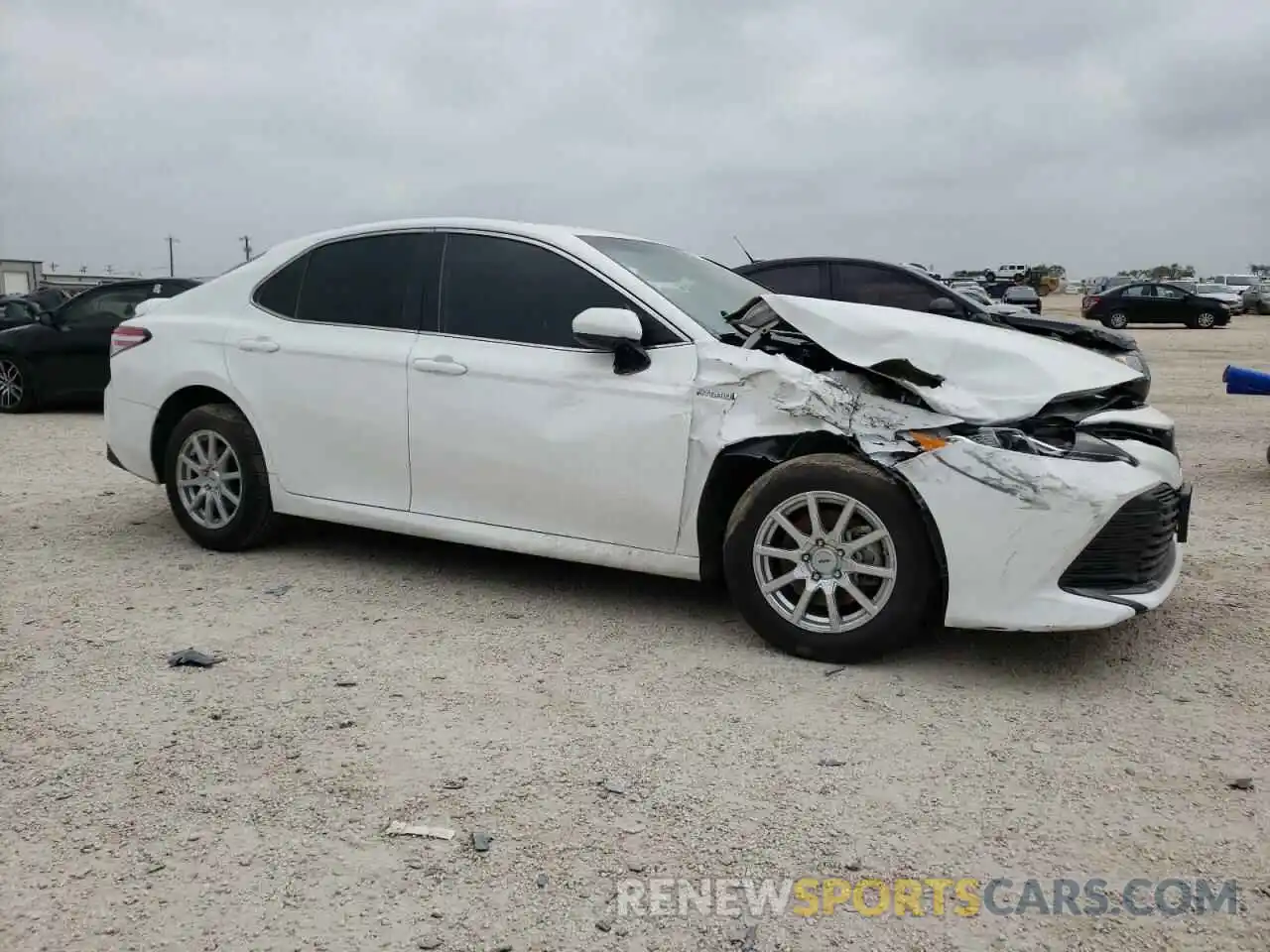 9 Photograph of a damaged car 4T1B31HK8KU516979 TOYOTA CAMRY 2019