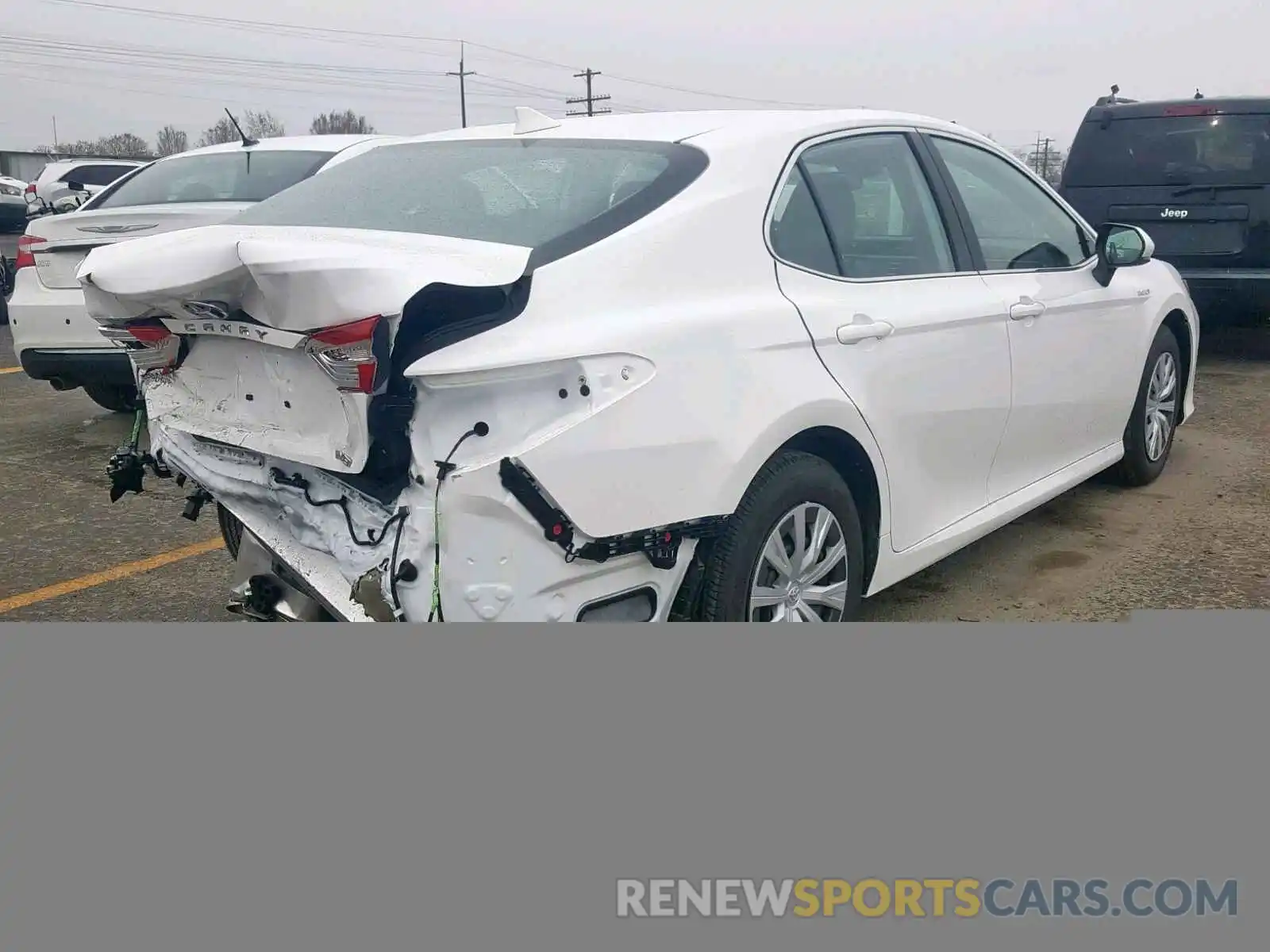 4 Photograph of a damaged car 4T1B31HK9KU006673 TOYOTA CAMRY 2019