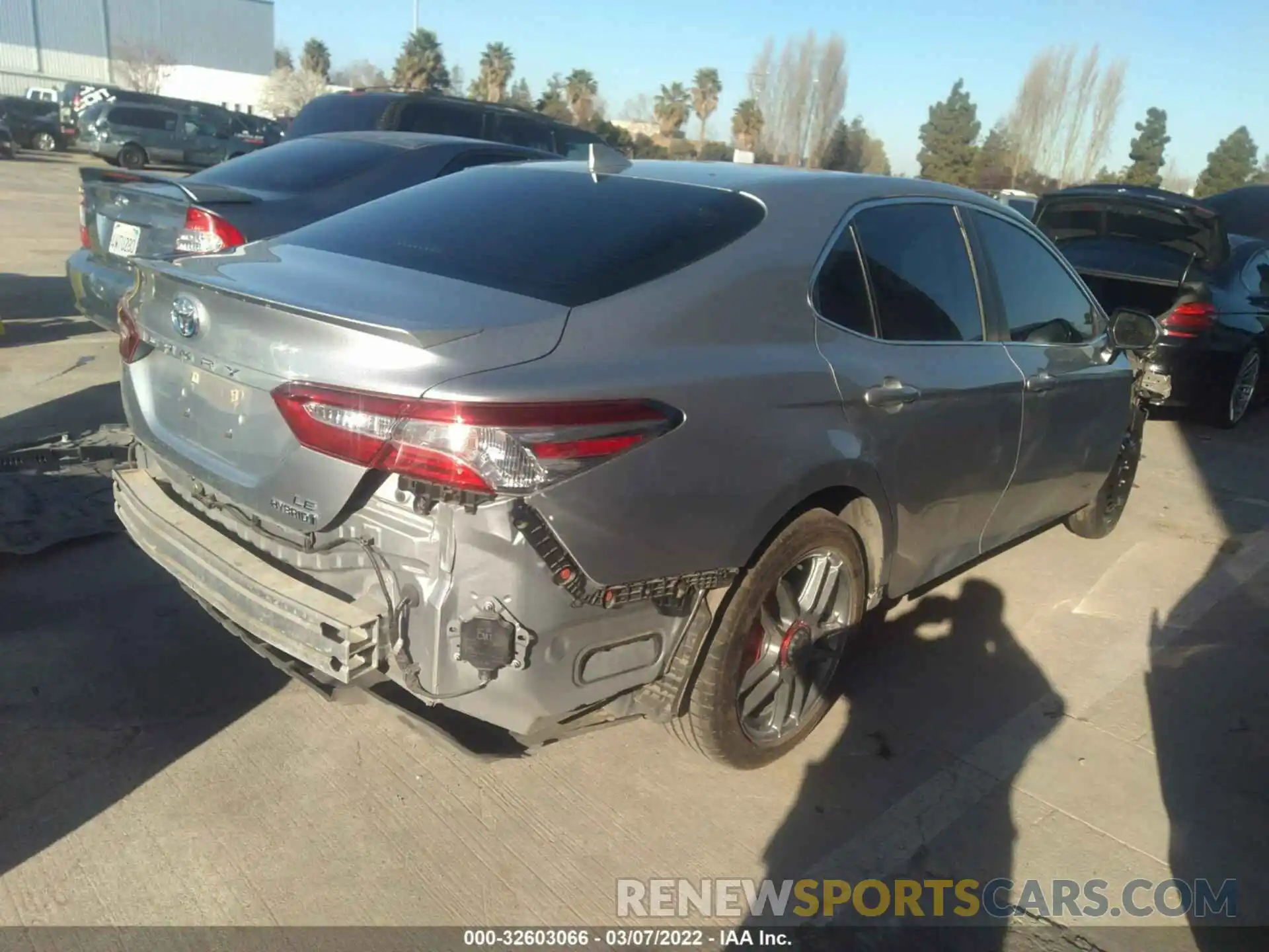 4 Фотография поврежденного автомобиля 4T1B31HK9KU007175 TOYOTA CAMRY 2019