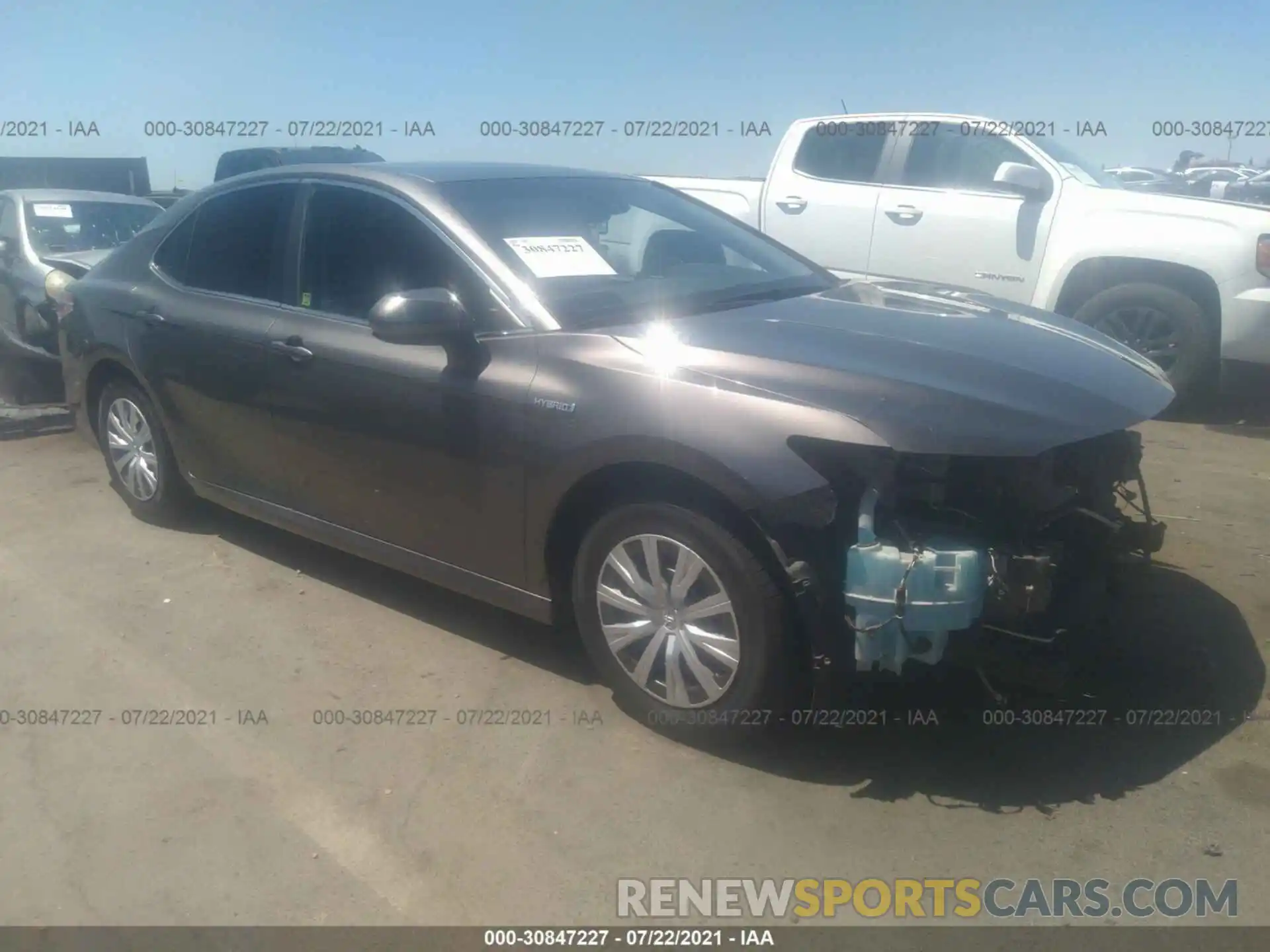 1 Photograph of a damaged car 4T1B31HK9KU007399 TOYOTA CAMRY 2019