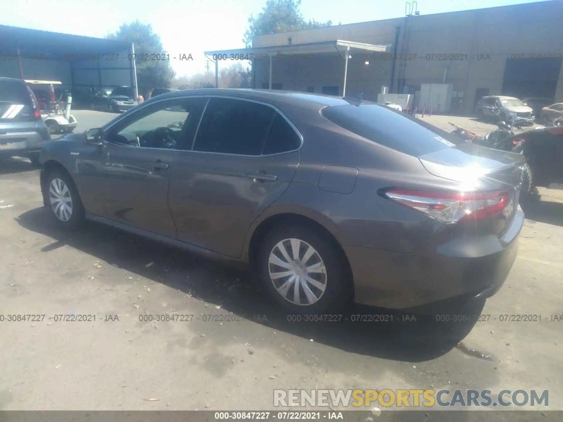 3 Photograph of a damaged car 4T1B31HK9KU007399 TOYOTA CAMRY 2019