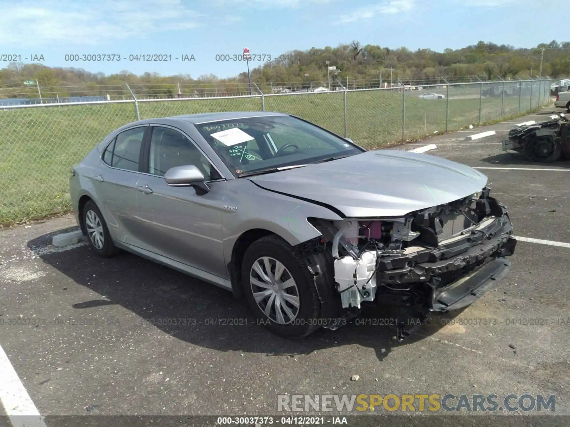 1 Photograph of a damaged car 4T1B31HK9KU009136 TOYOTA CAMRY 2019