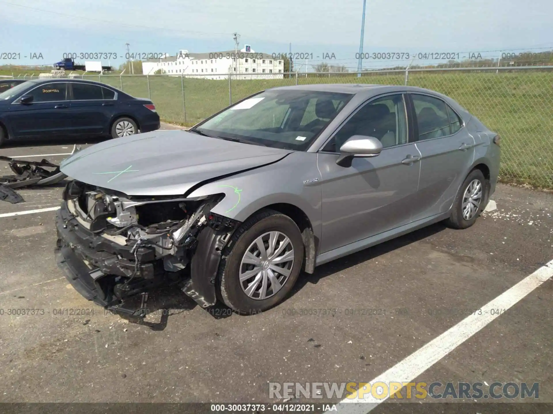 2 Photograph of a damaged car 4T1B31HK9KU009136 TOYOTA CAMRY 2019