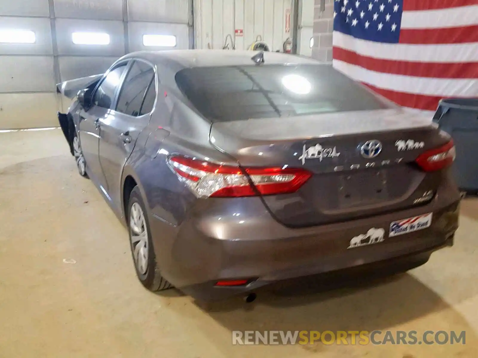 3 Photograph of a damaged car 4T1B31HK9KU509183 TOYOTA CAMRY 2019