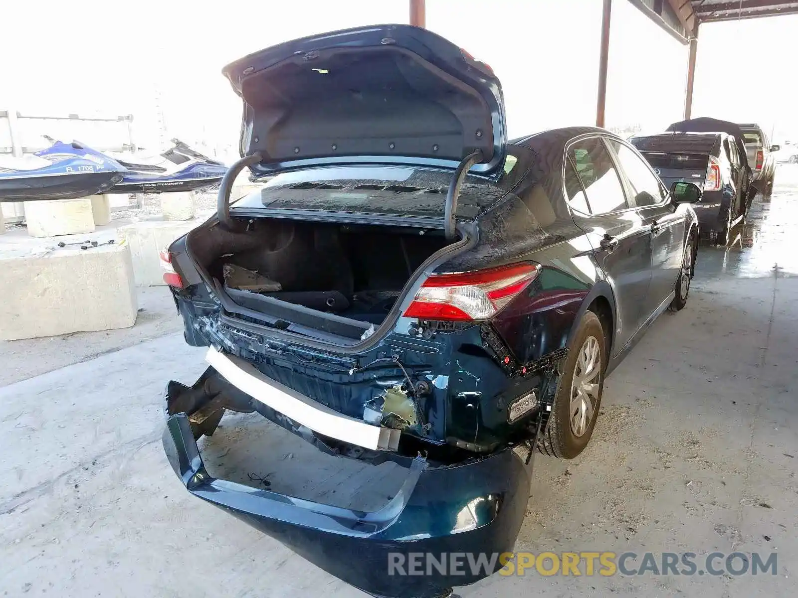 4 Photograph of a damaged car 4T1B31HK9KU509622 TOYOTA CAMRY 2019