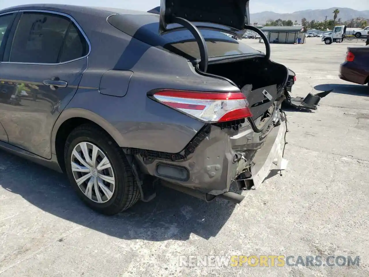 9 Photograph of a damaged car 4T1B31HK9KU510625 TOYOTA CAMRY 2019