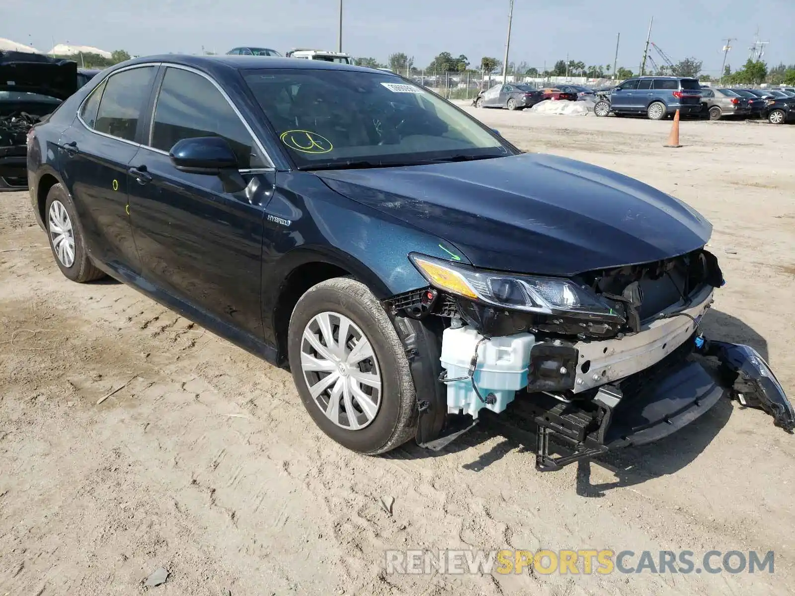 1 Photograph of a damaged car 4T1B31HK9KU510995 TOYOTA CAMRY 2019