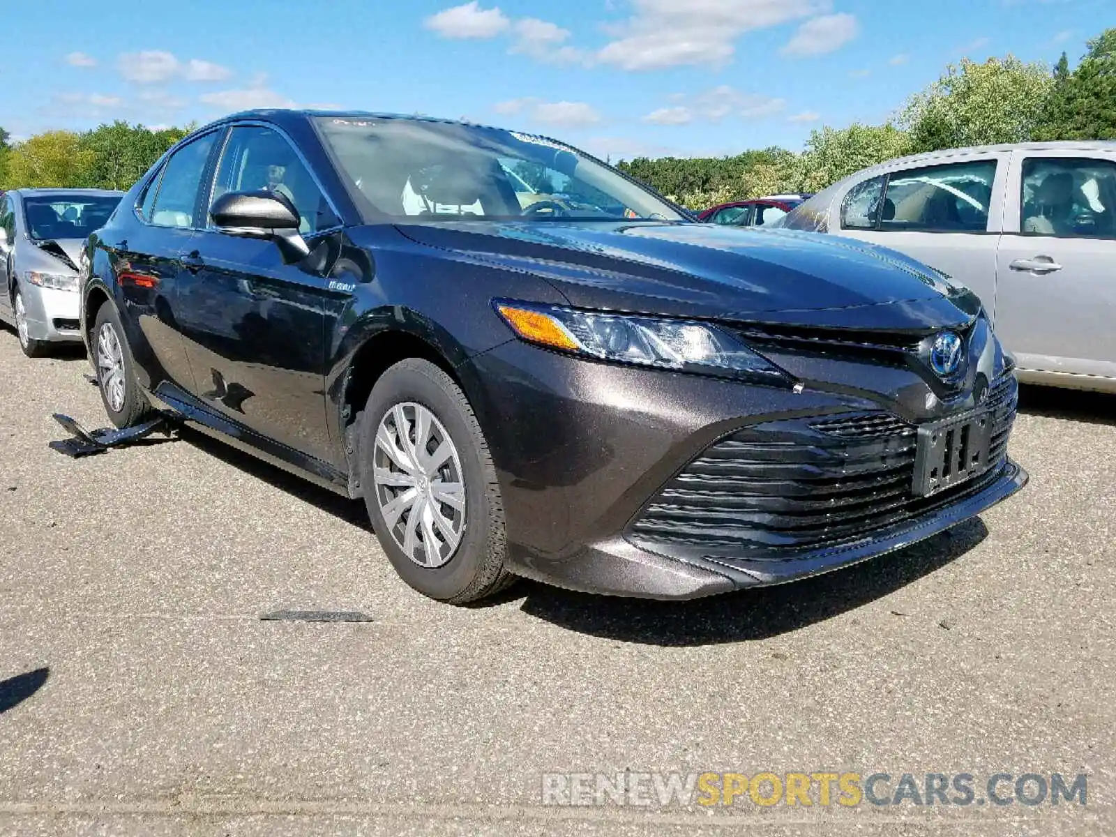 1 Photograph of a damaged car 4T1B31HK9KU512228 TOYOTA CAMRY 2019