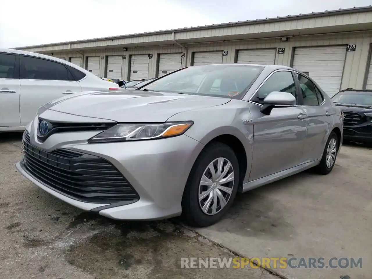 2 Photograph of a damaged car 4T1B31HK9KU512584 TOYOTA CAMRY 2019