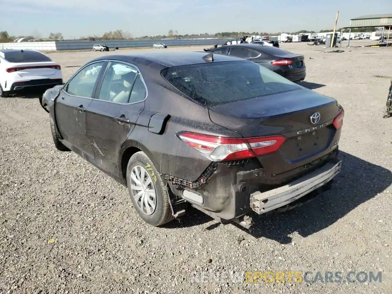 3 Photograph of a damaged car 4T1B31HK9KU512987 TOYOTA CAMRY 2019