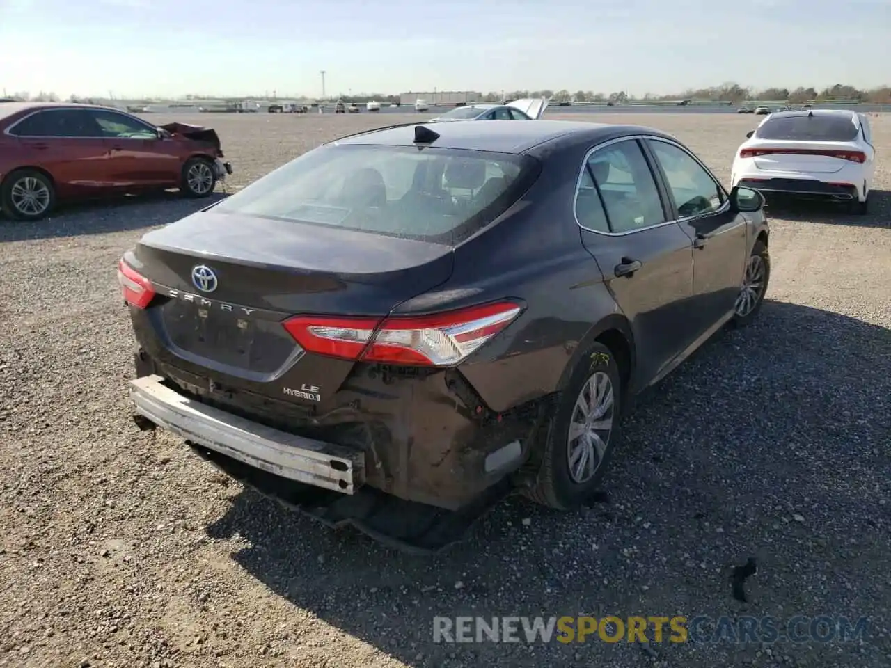 4 Photograph of a damaged car 4T1B31HK9KU512987 TOYOTA CAMRY 2019