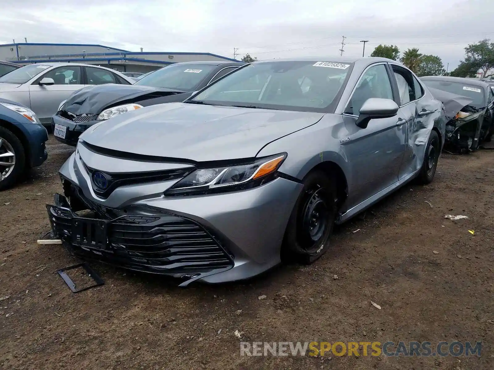 2 Photograph of a damaged car 4T1B31HK9KU513945 TOYOTA CAMRY 2019