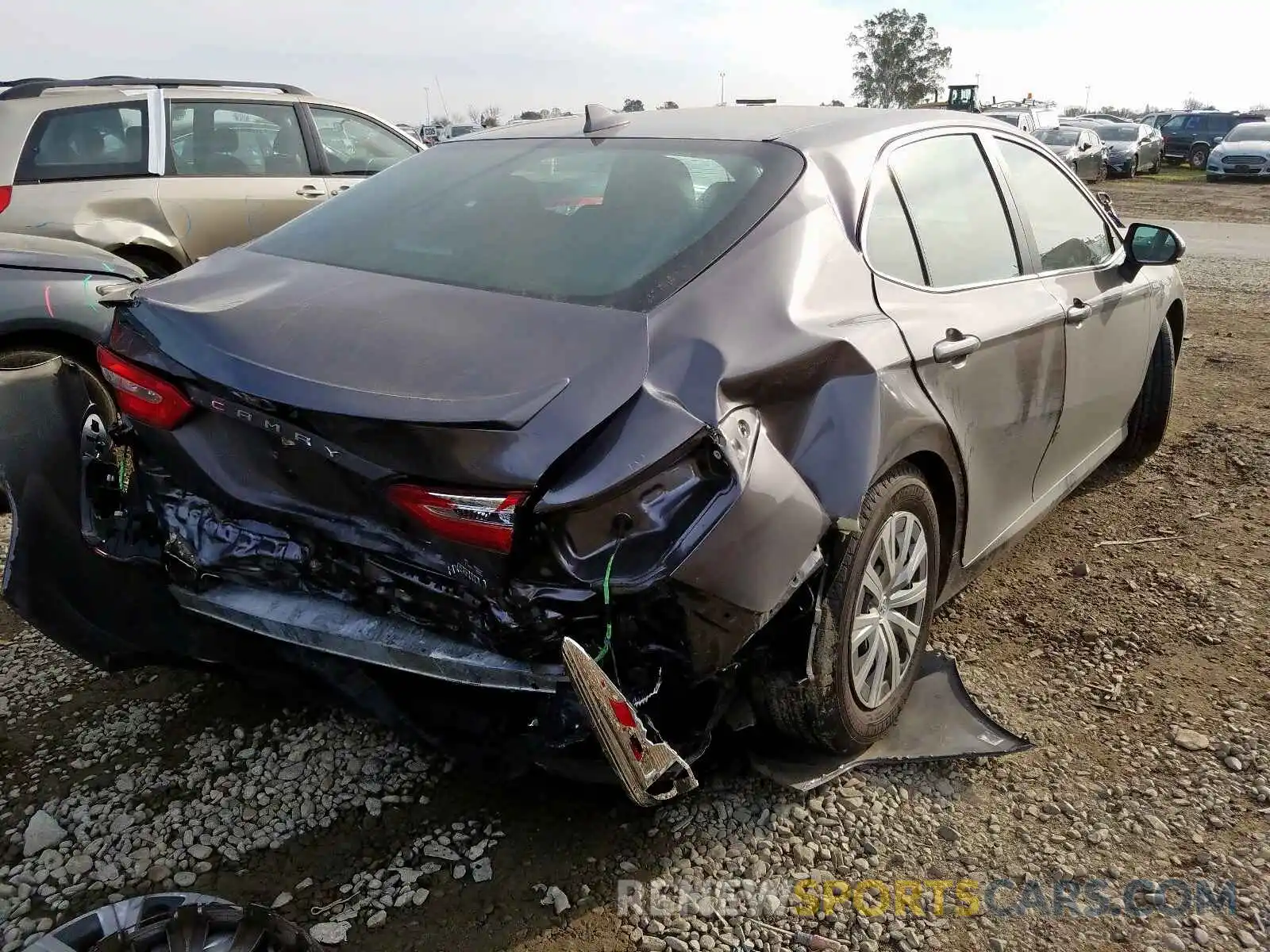 4 Photograph of a damaged car 4T1B31HKXKU005287 TOYOTA CAMRY 2019