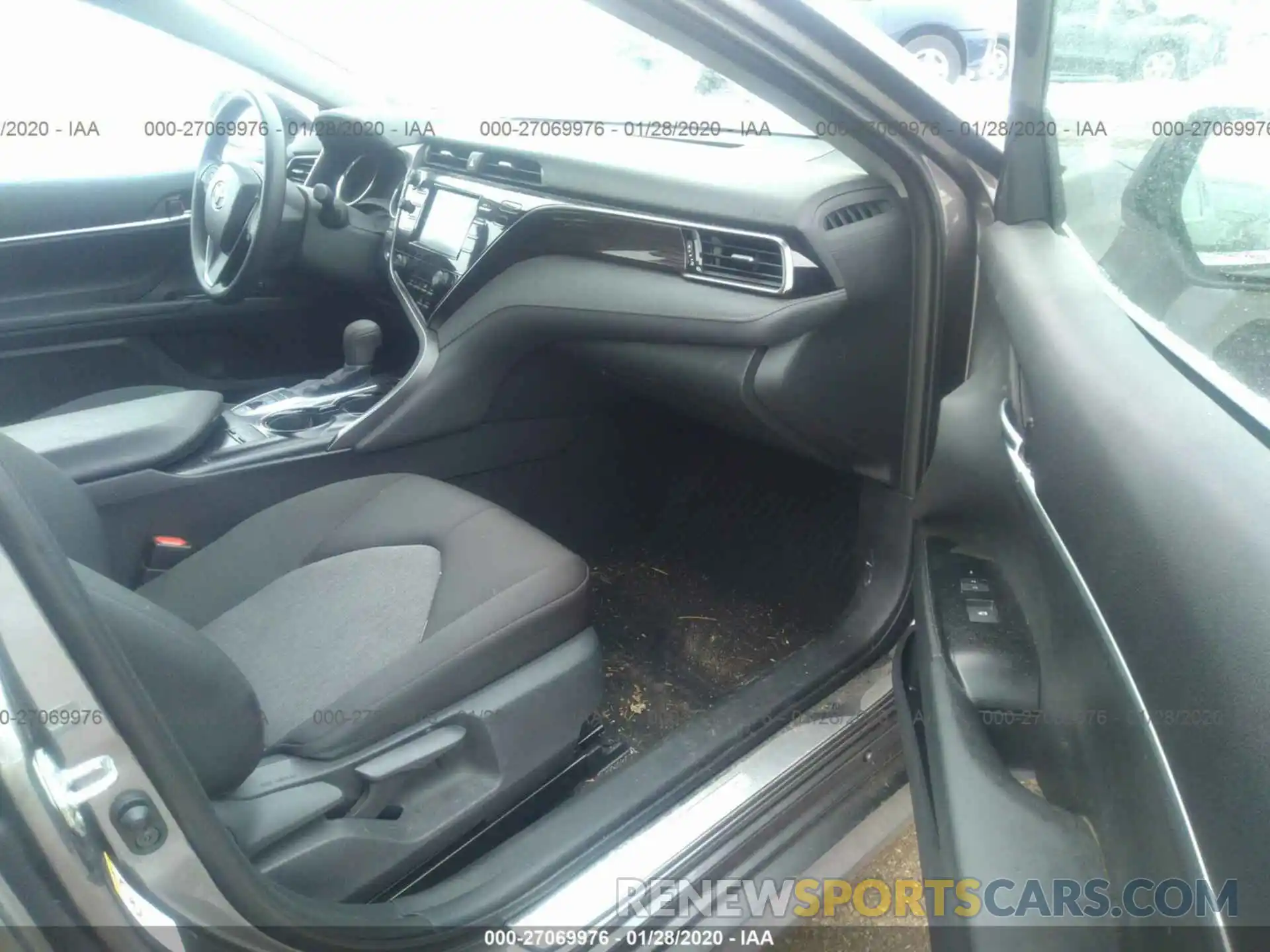 5 Photograph of a damaged car 4T1B31HKXKU005760 TOYOTA CAMRY 2019