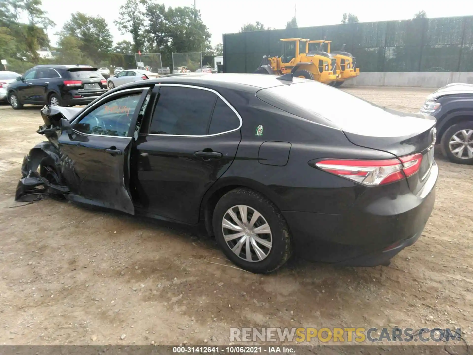 3 Photograph of a damaged car 4T1B31HKXKU005905 TOYOTA CAMRY 2019