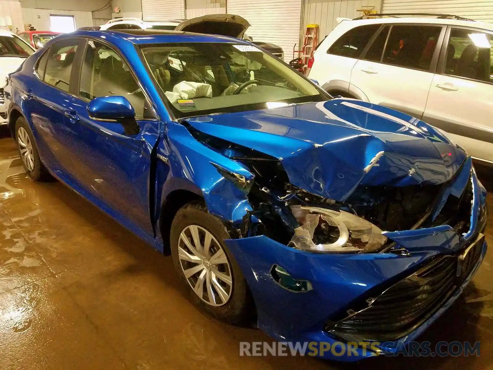 1 Photograph of a damaged car 4T1B31HKXKU008061 TOYOTA CAMRY 2019