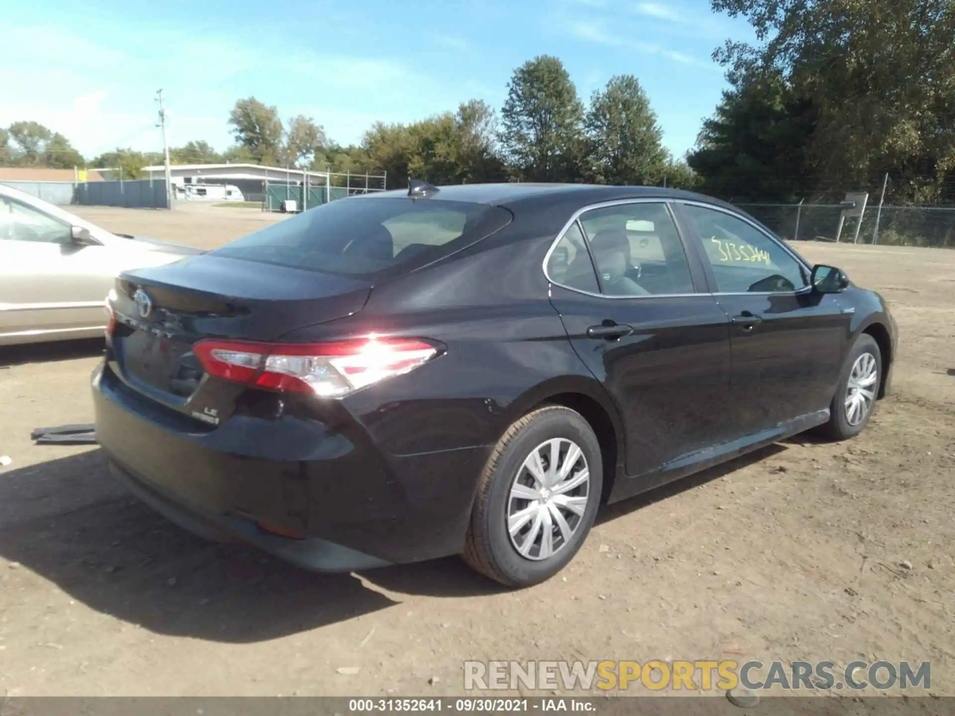 4 Photograph of a damaged car 4T1B31HKXKU509225 TOYOTA CAMRY 2019