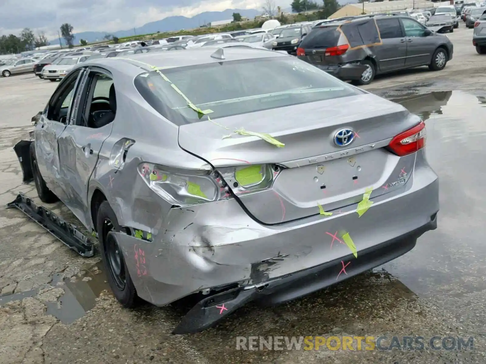 3 Photograph of a damaged car 4T1B31HKXKU510486 TOYOTA CAMRY 2019