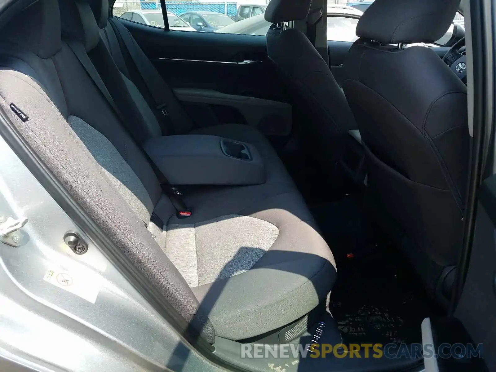 6 Photograph of a damaged car 4T1B31HKXKU513338 TOYOTA CAMRY 2019