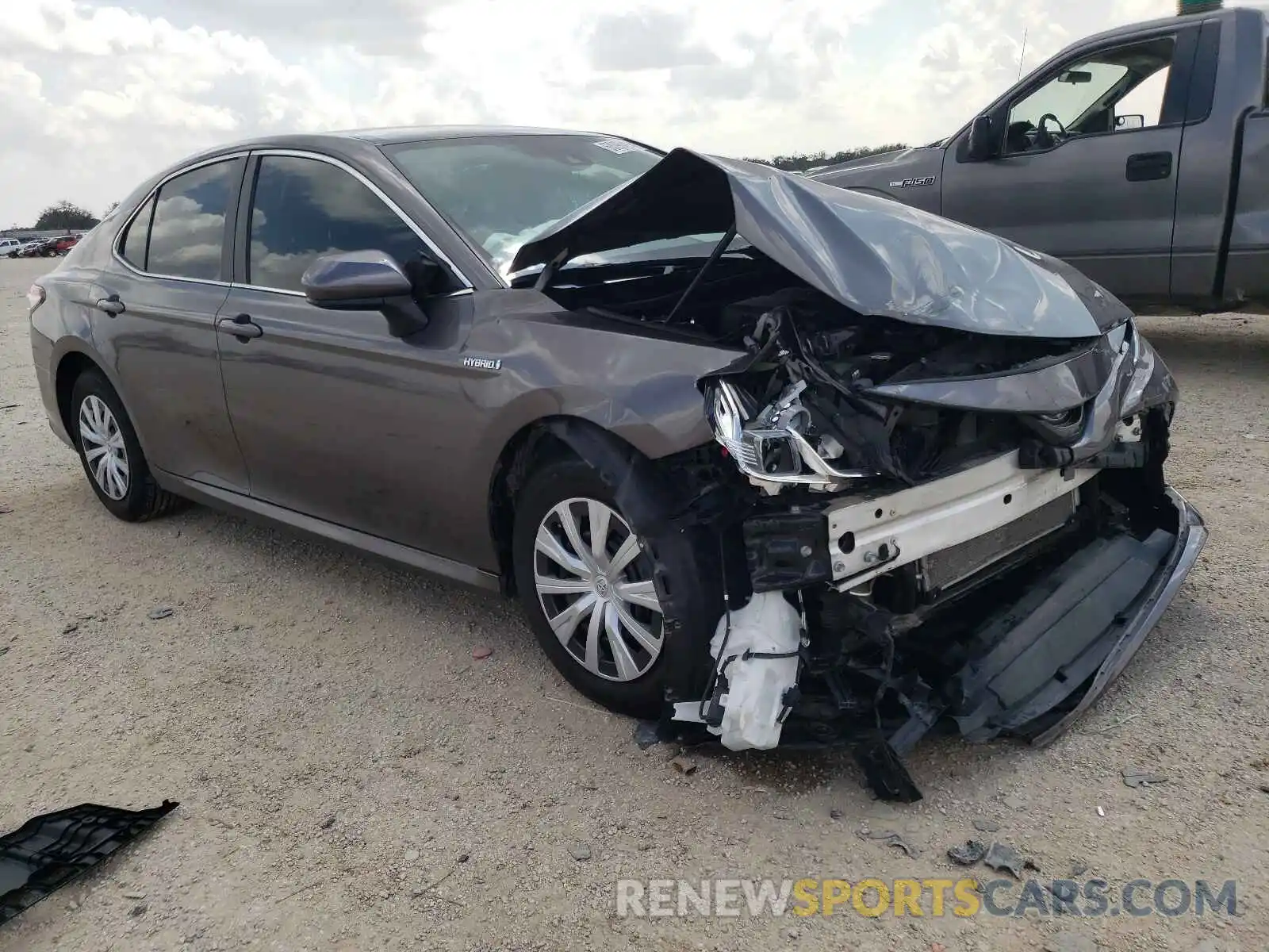 1 Photograph of a damaged car 4T1B31HKXKU513372 TOYOTA CAMRY 2019