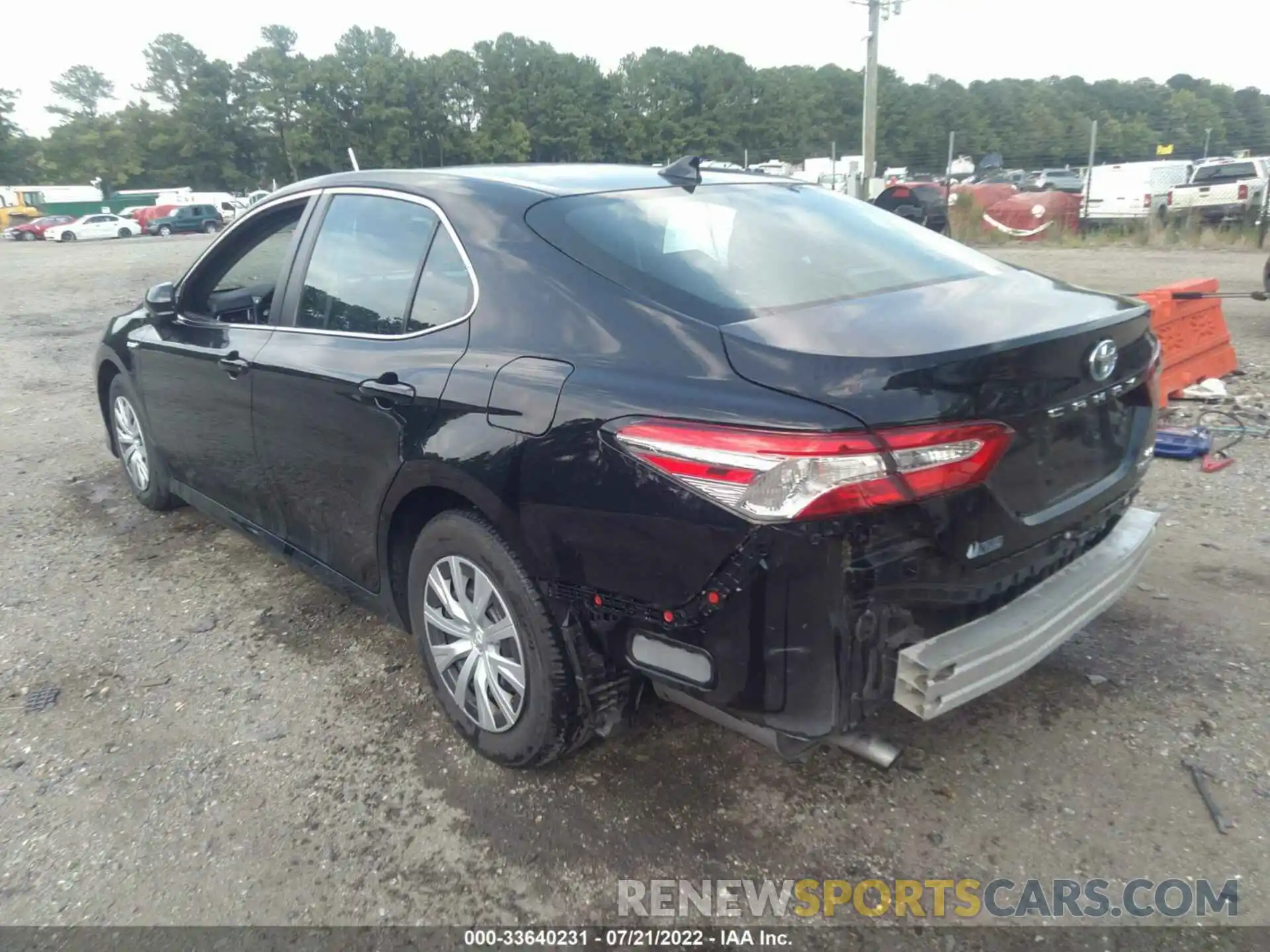 3 Photograph of a damaged car 4T1B31HKXKU513386 TOYOTA CAMRY 2019