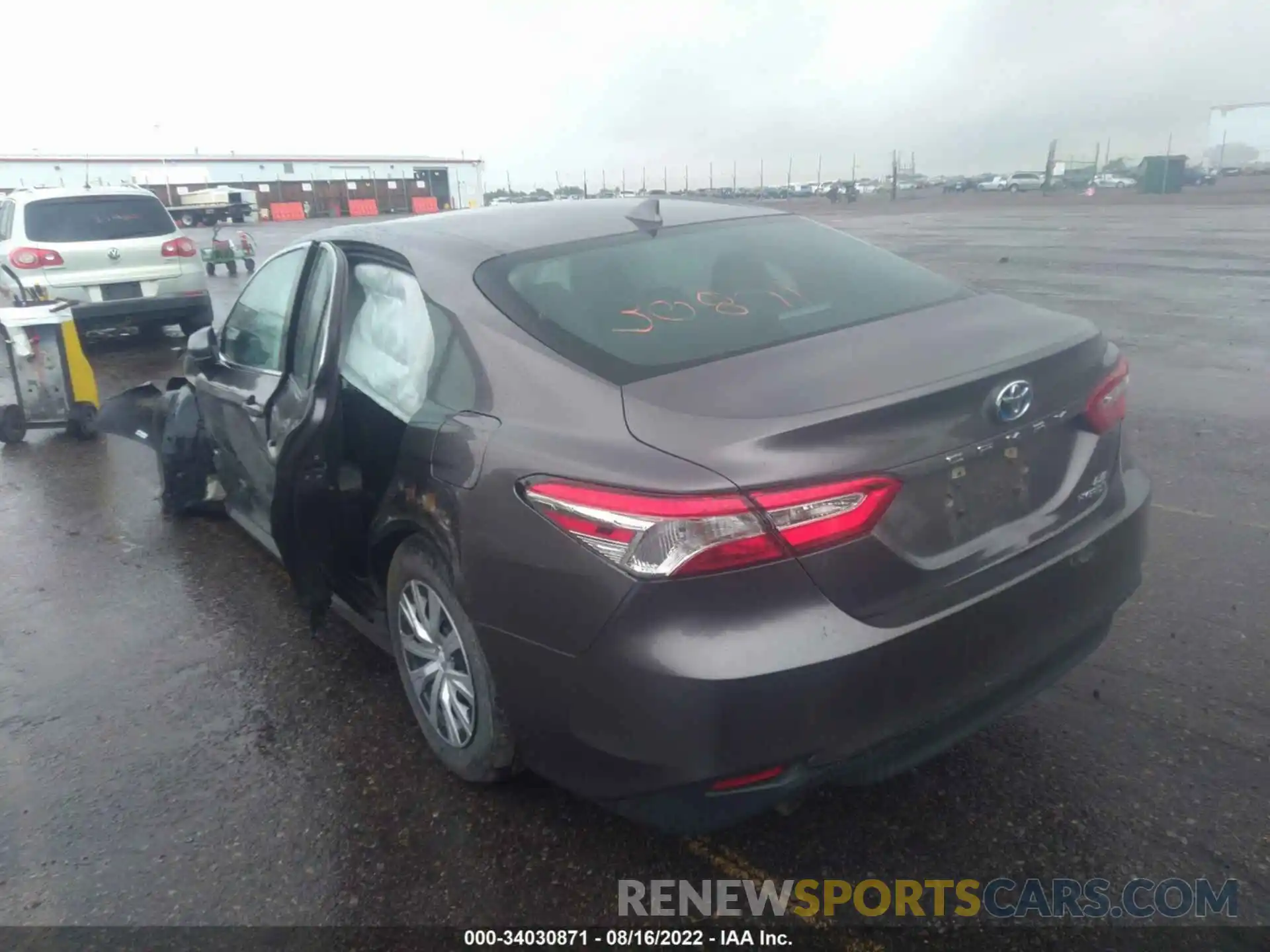 3 Photograph of a damaged car 4T1B31HKXKU515008 TOYOTA CAMRY 2019