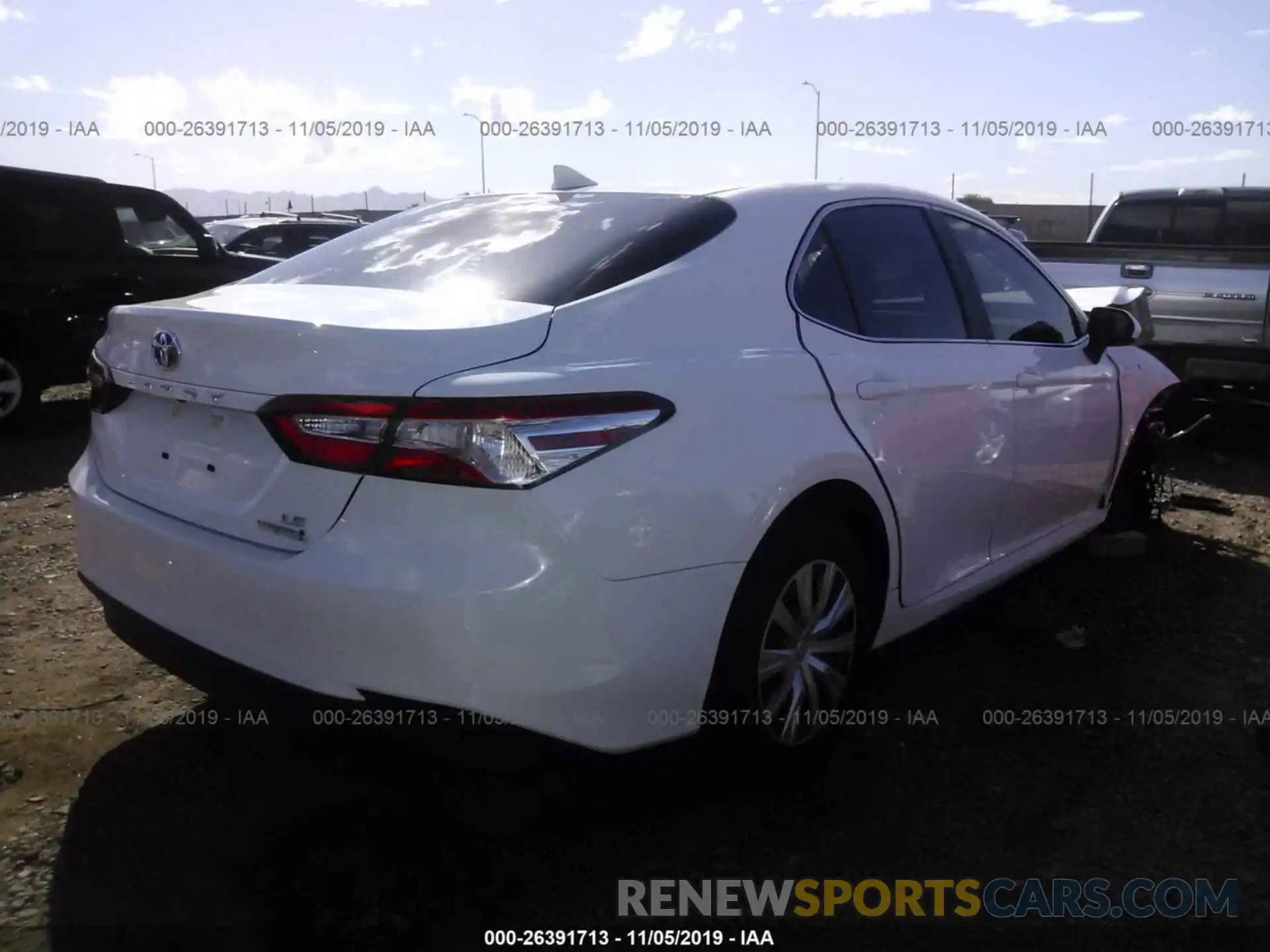 4 Photograph of a damaged car 4T1B31HKXKU516403 TOYOTA CAMRY 2019