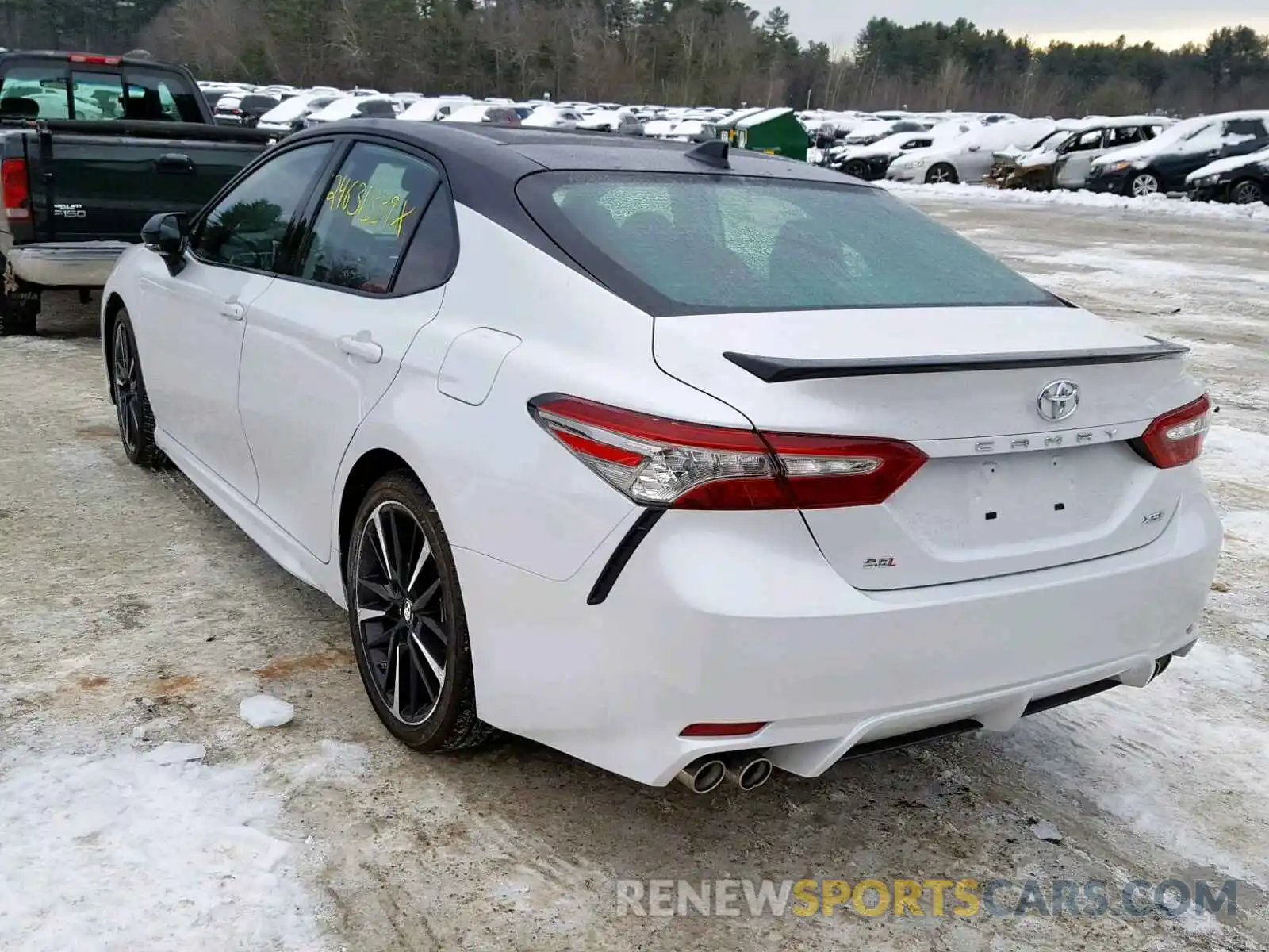 3 Photograph of a damaged car 4T1B61HK0KU162057 TOYOTA CAMRY 2019