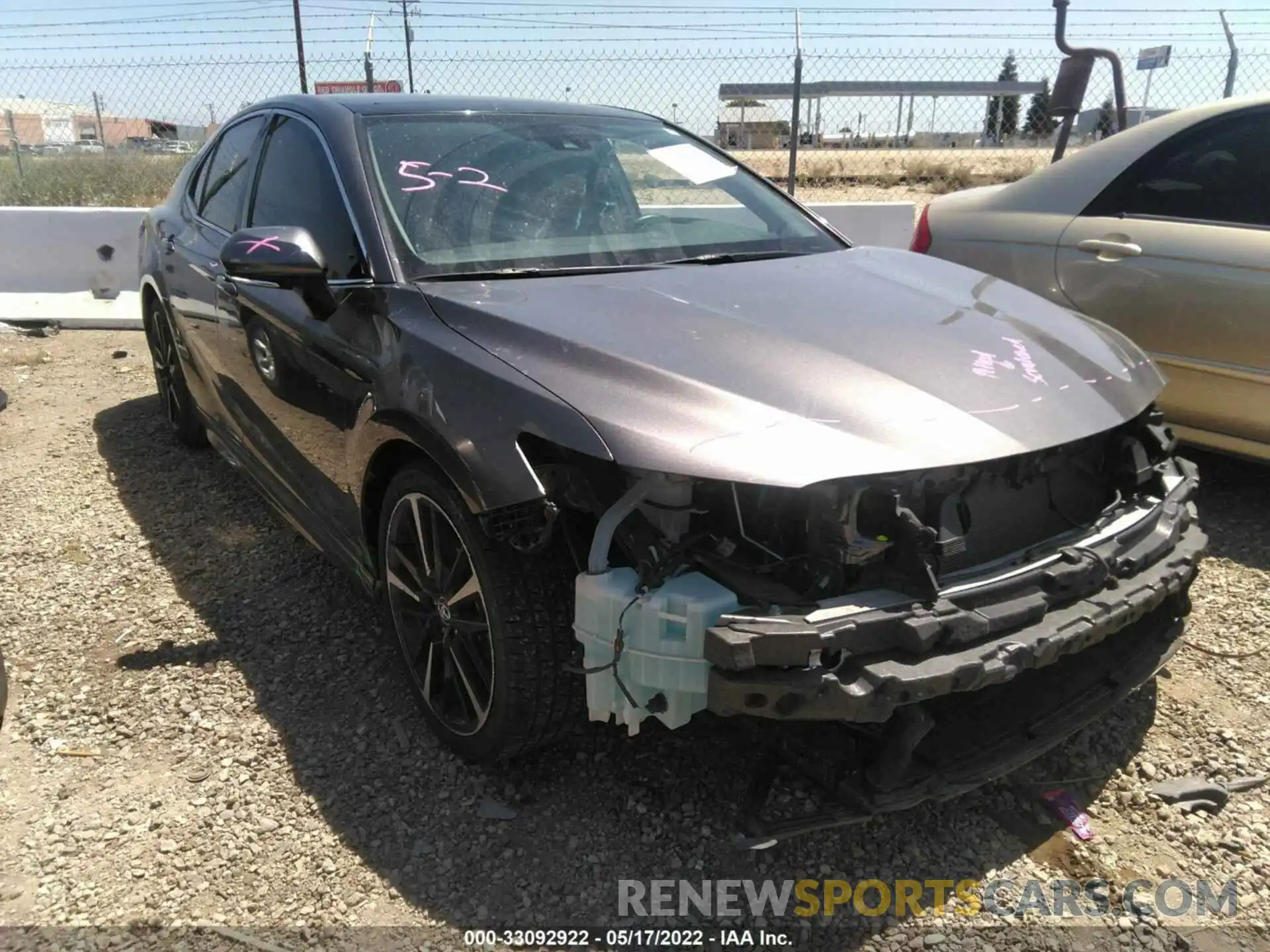 1 Photograph of a damaged car 4T1B61HK0KU162558 TOYOTA CAMRY 2019