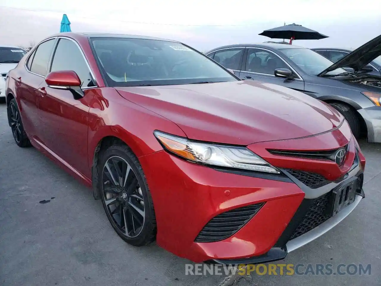 1 Photograph of a damaged car 4T1B61HK0KU165038 TOYOTA CAMRY 2019