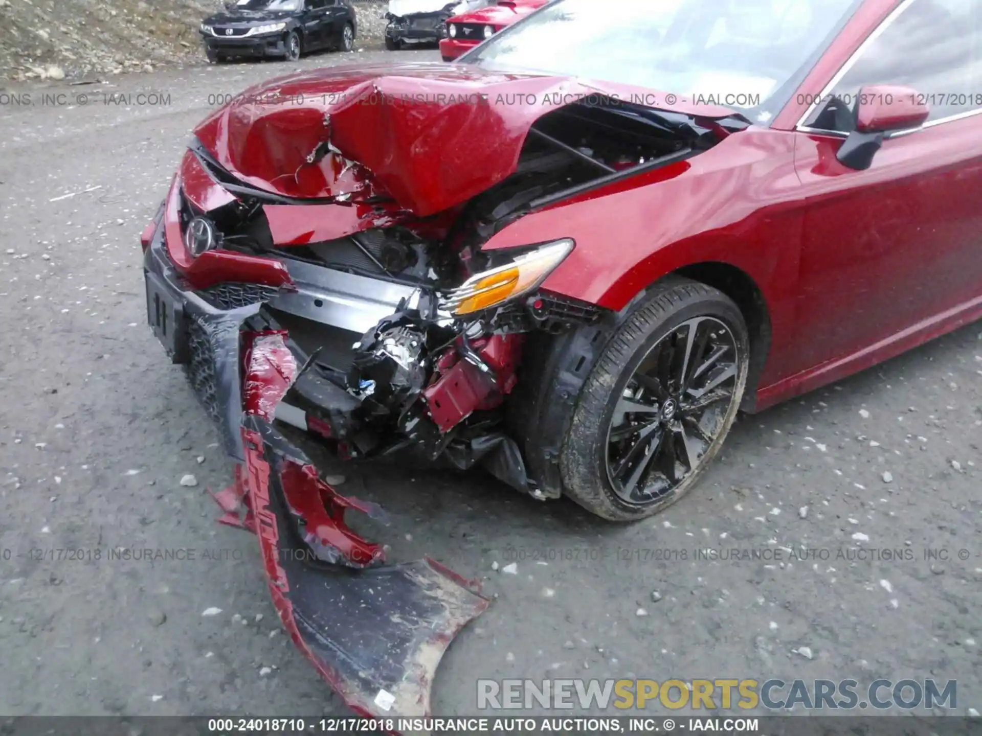 6 Photograph of a damaged car 4T1B61HK0KU171647 TOYOTA CAMRY 2019