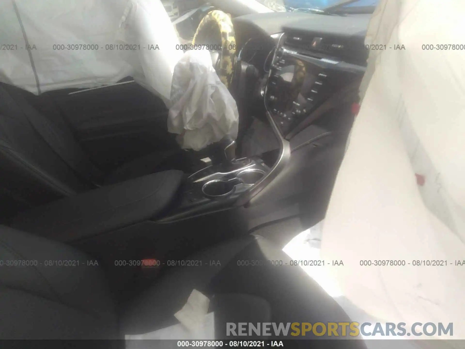 5 Photograph of a damaged car 4T1B61HK0KU174127 TOYOTA CAMRY 2019