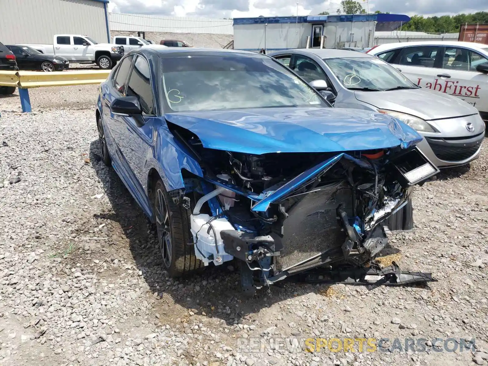 1 Photograph of a damaged car 4T1B61HK0KU190215 TOYOTA CAMRY 2019