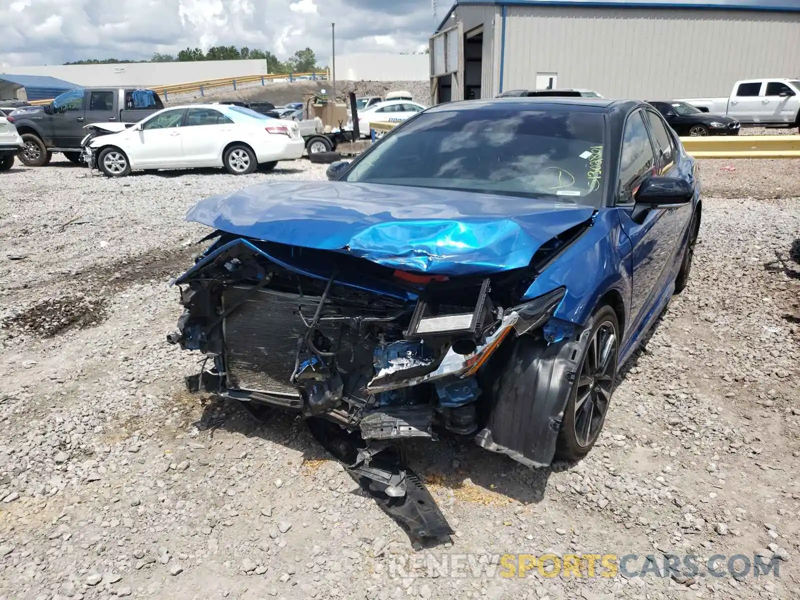 2 Photograph of a damaged car 4T1B61HK0KU190215 TOYOTA CAMRY 2019