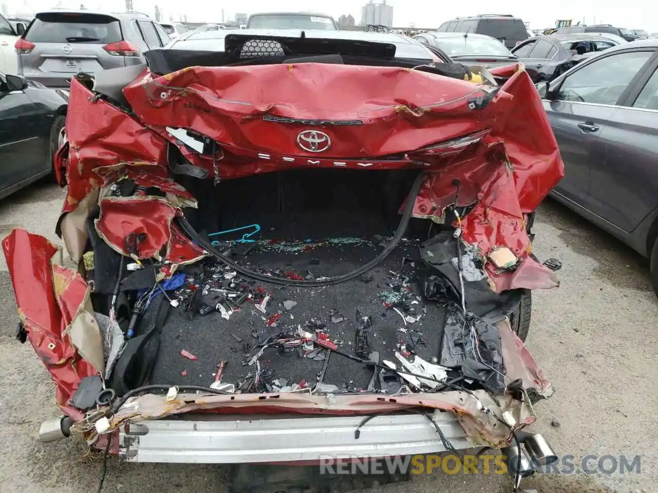 9 Photograph of a damaged car 4T1B61HK0KU191171 TOYOTA CAMRY 2019