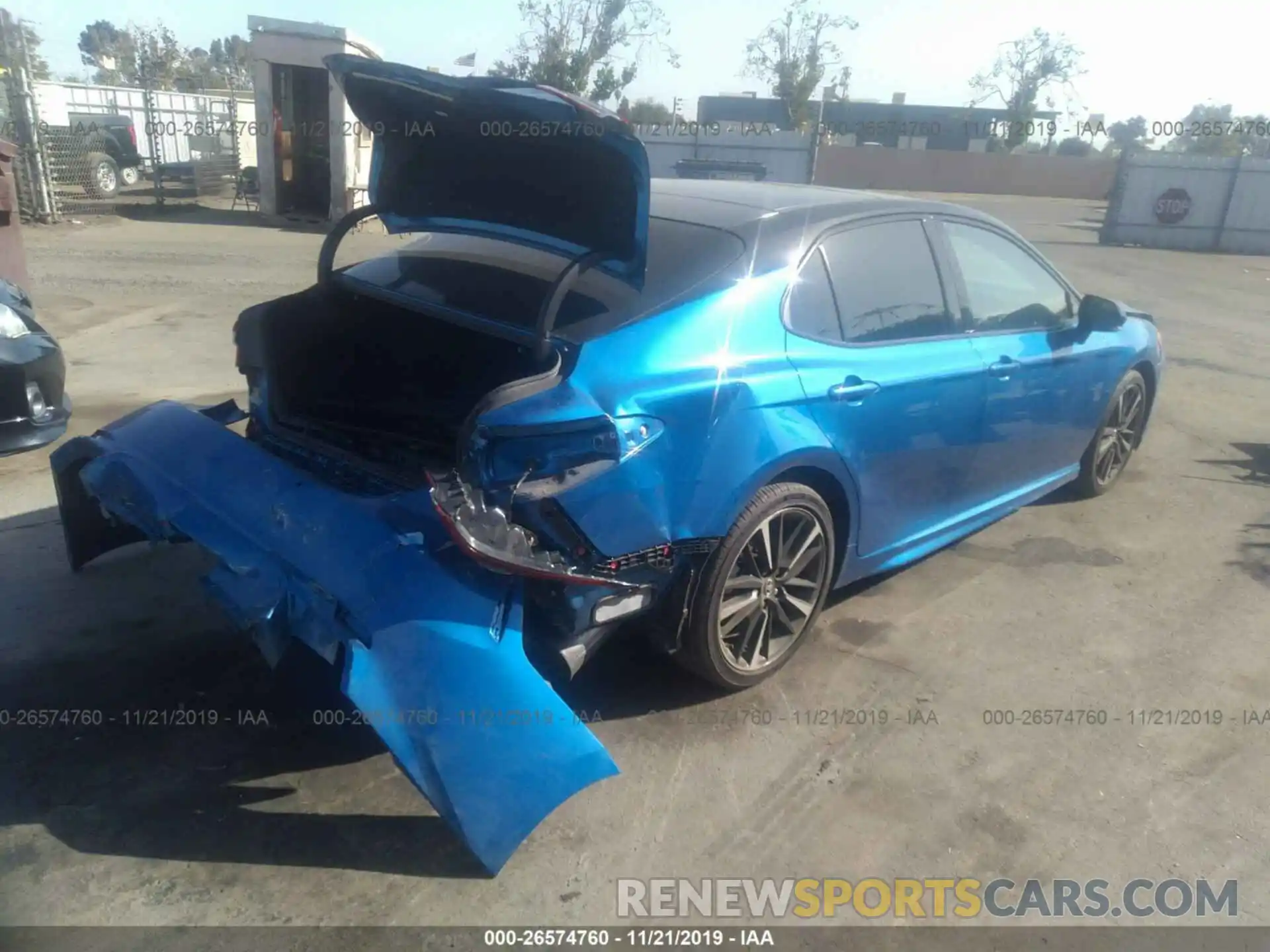 4 Photograph of a damaged car 4T1B61HK0KU199710 TOYOTA CAMRY 2019