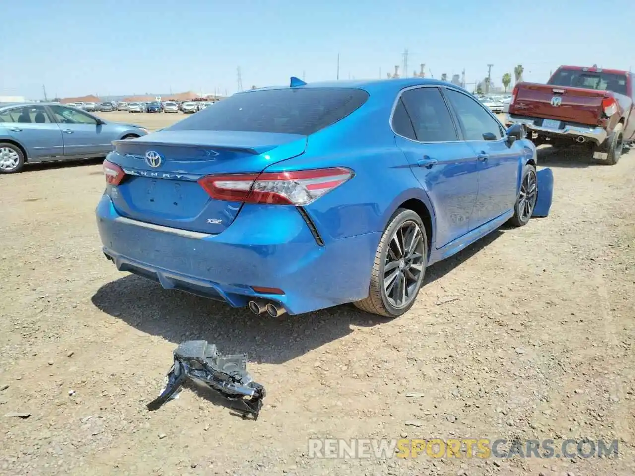 4 Photograph of a damaged car 4T1B61HK0KU207529 TOYOTA CAMRY 2019