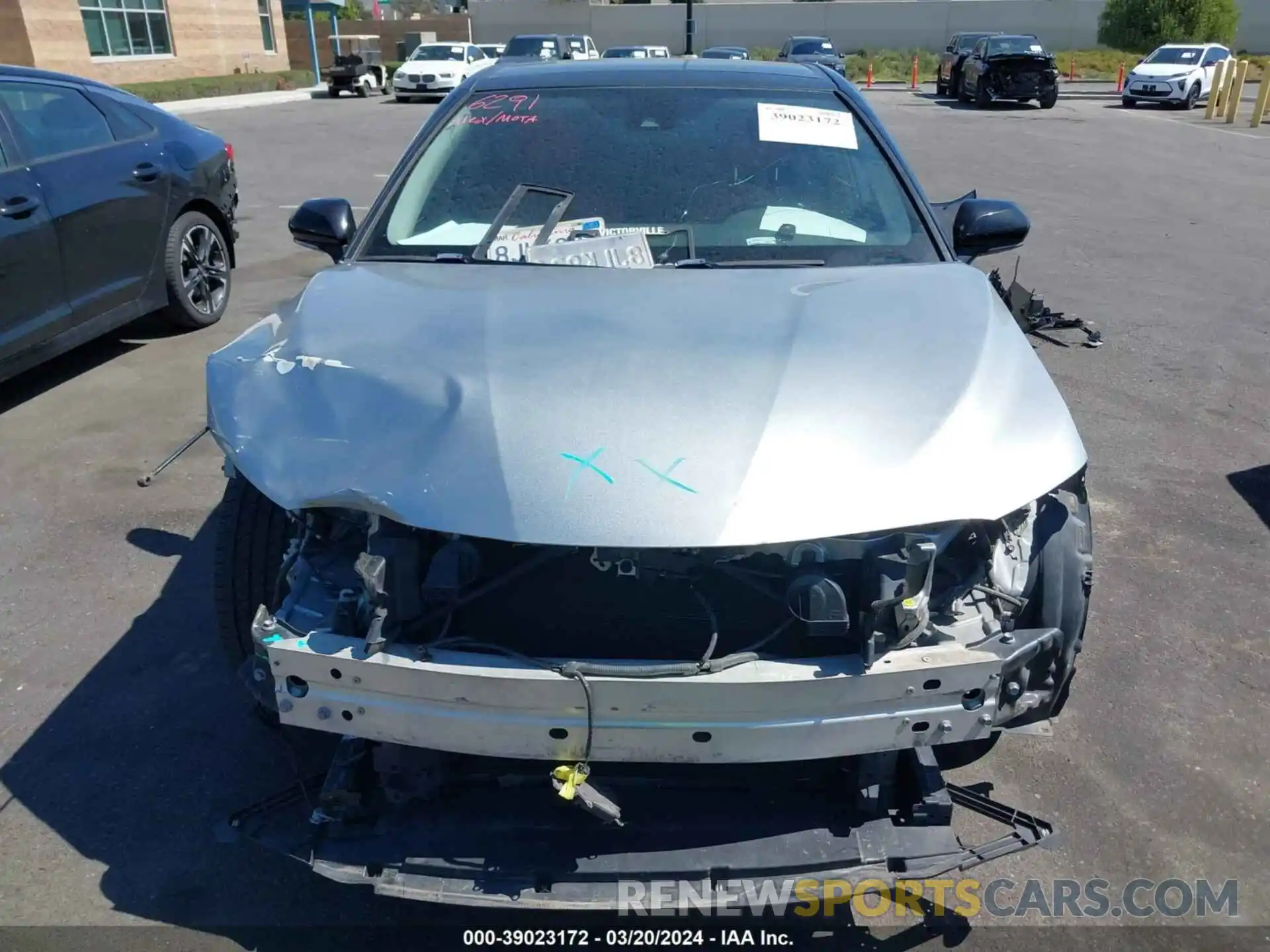 13 Photograph of a damaged car 4T1B61HK0KU207725 TOYOTA CAMRY 2019