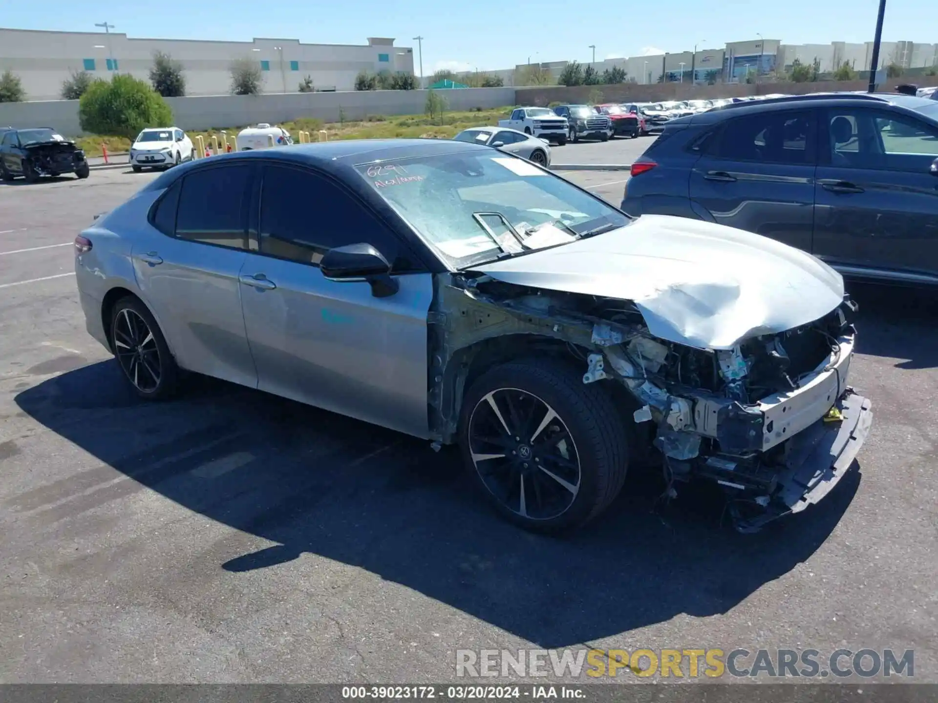 14 Photograph of a damaged car 4T1B61HK0KU207725 TOYOTA CAMRY 2019