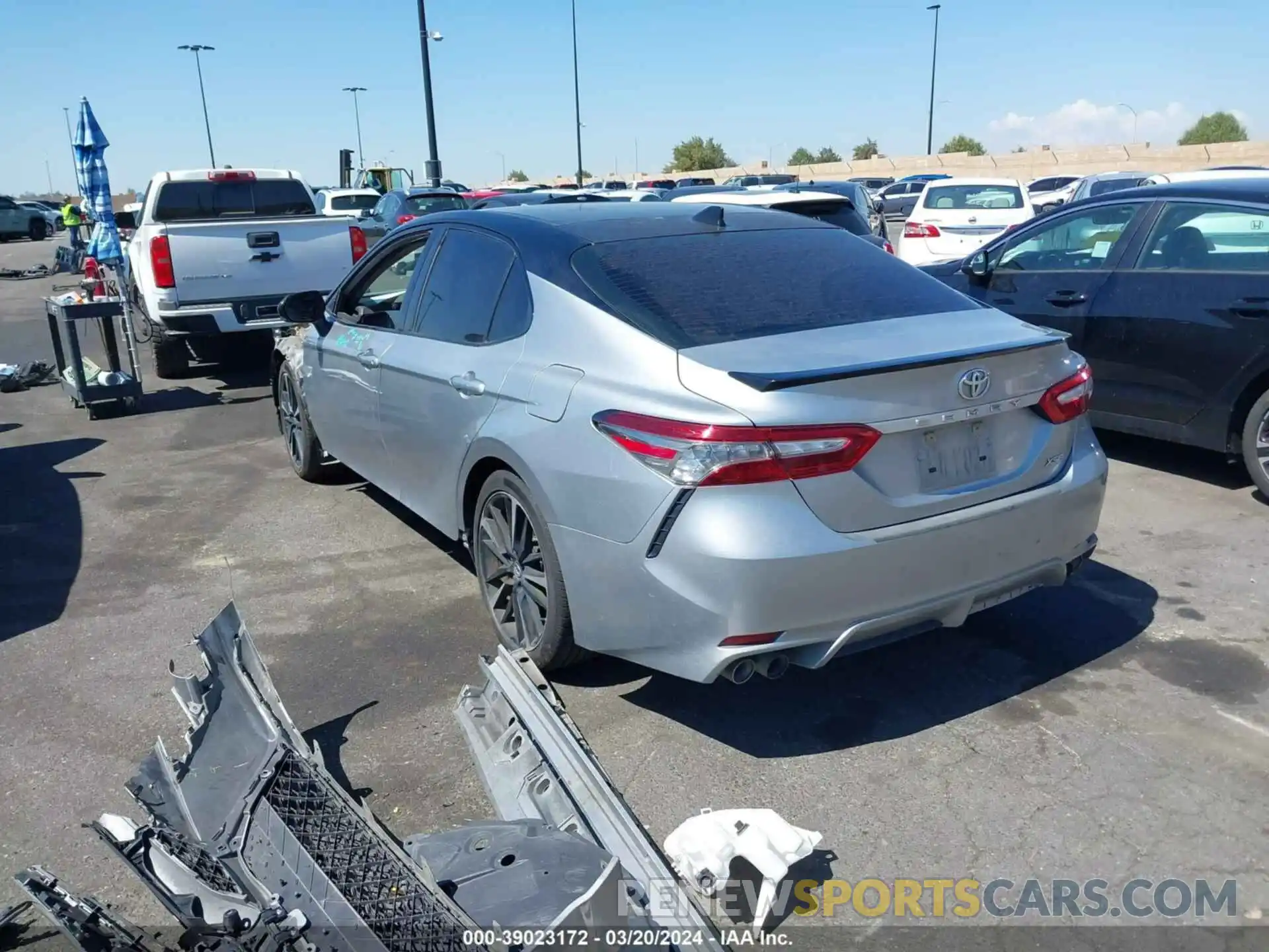 3 Photograph of a damaged car 4T1B61HK0KU207725 TOYOTA CAMRY 2019