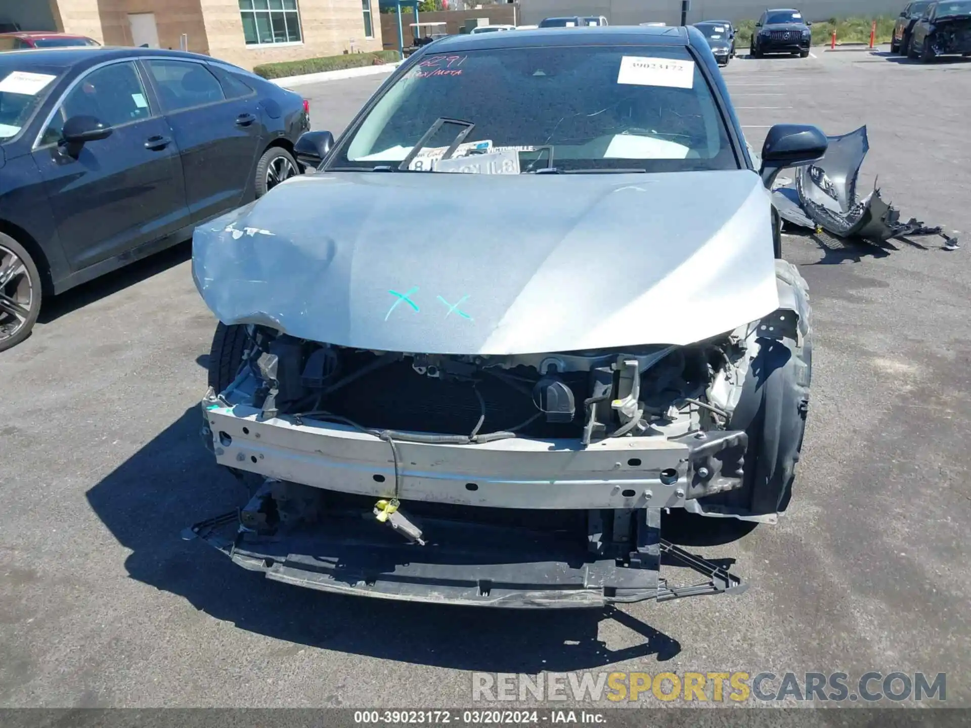 6 Photograph of a damaged car 4T1B61HK0KU207725 TOYOTA CAMRY 2019