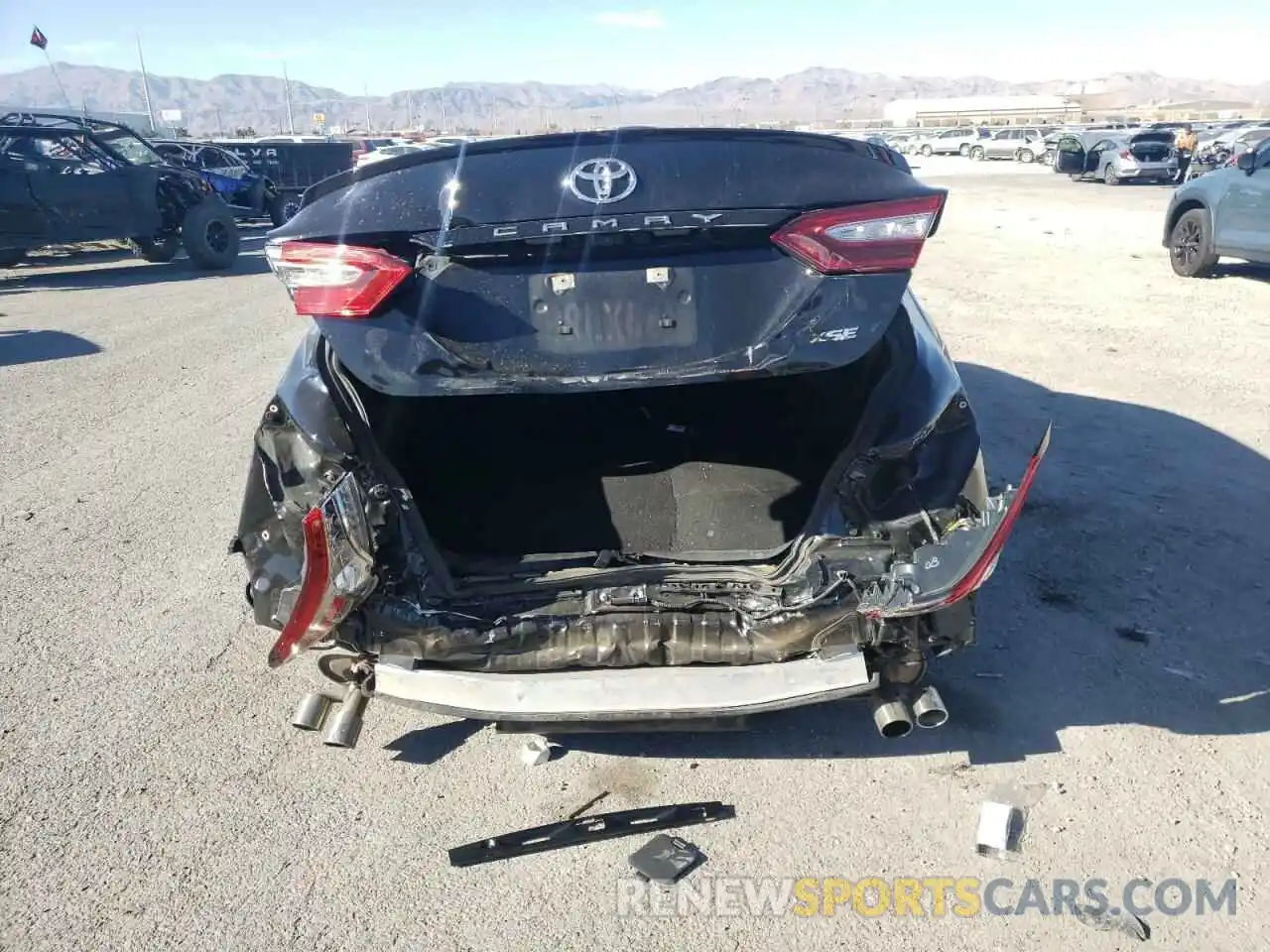 9 Photograph of a damaged car 4T1B61HK0KU212438 TOYOTA CAMRY 2019