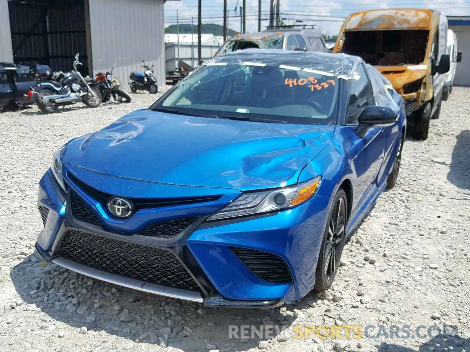 2 Photograph of a damaged car 4T1B61HK0KU214447 TOYOTA CAMRY 2019