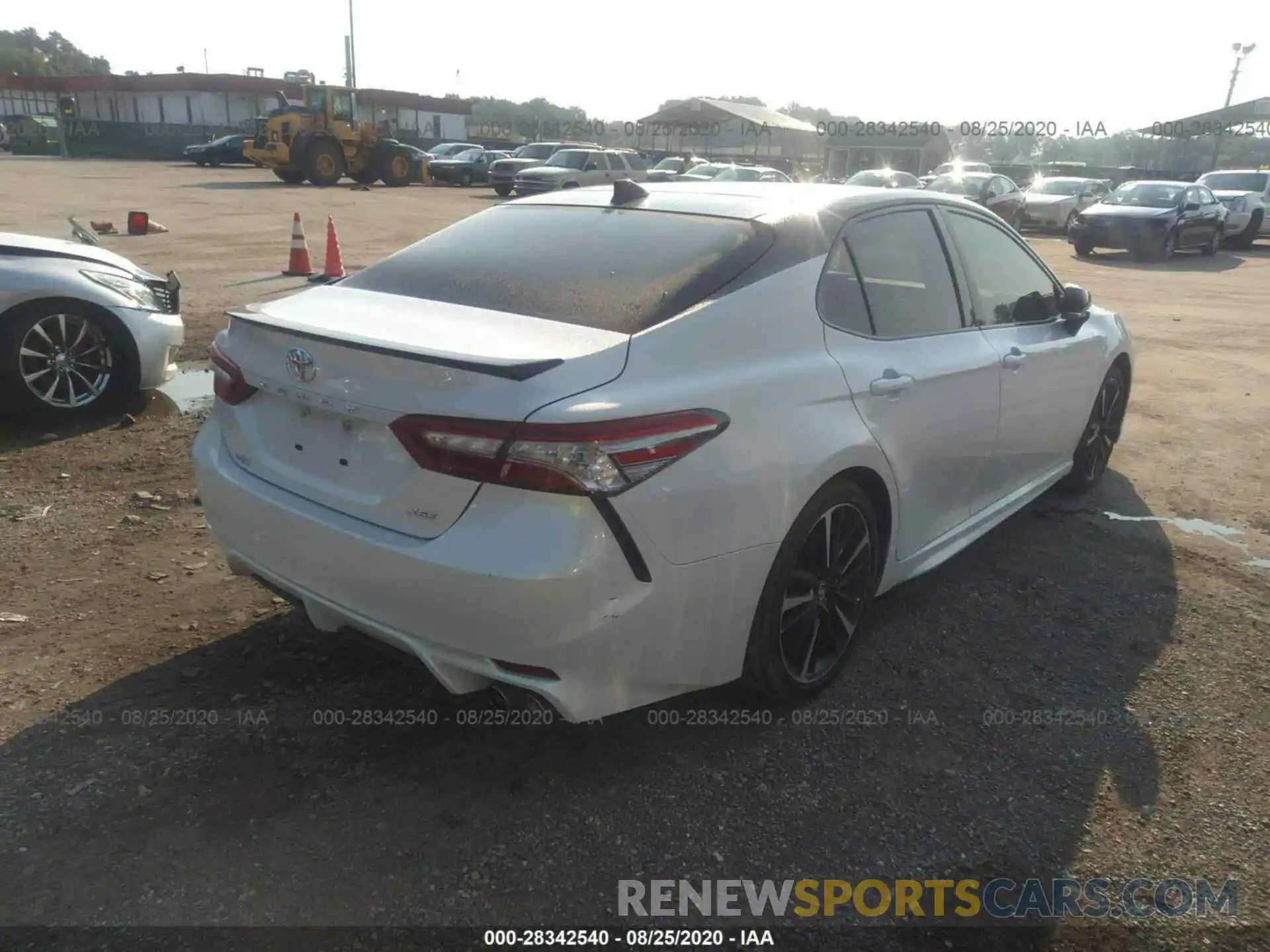 4 Photograph of a damaged car 4T1B61HK0KU217199 TOYOTA CAMRY 2019